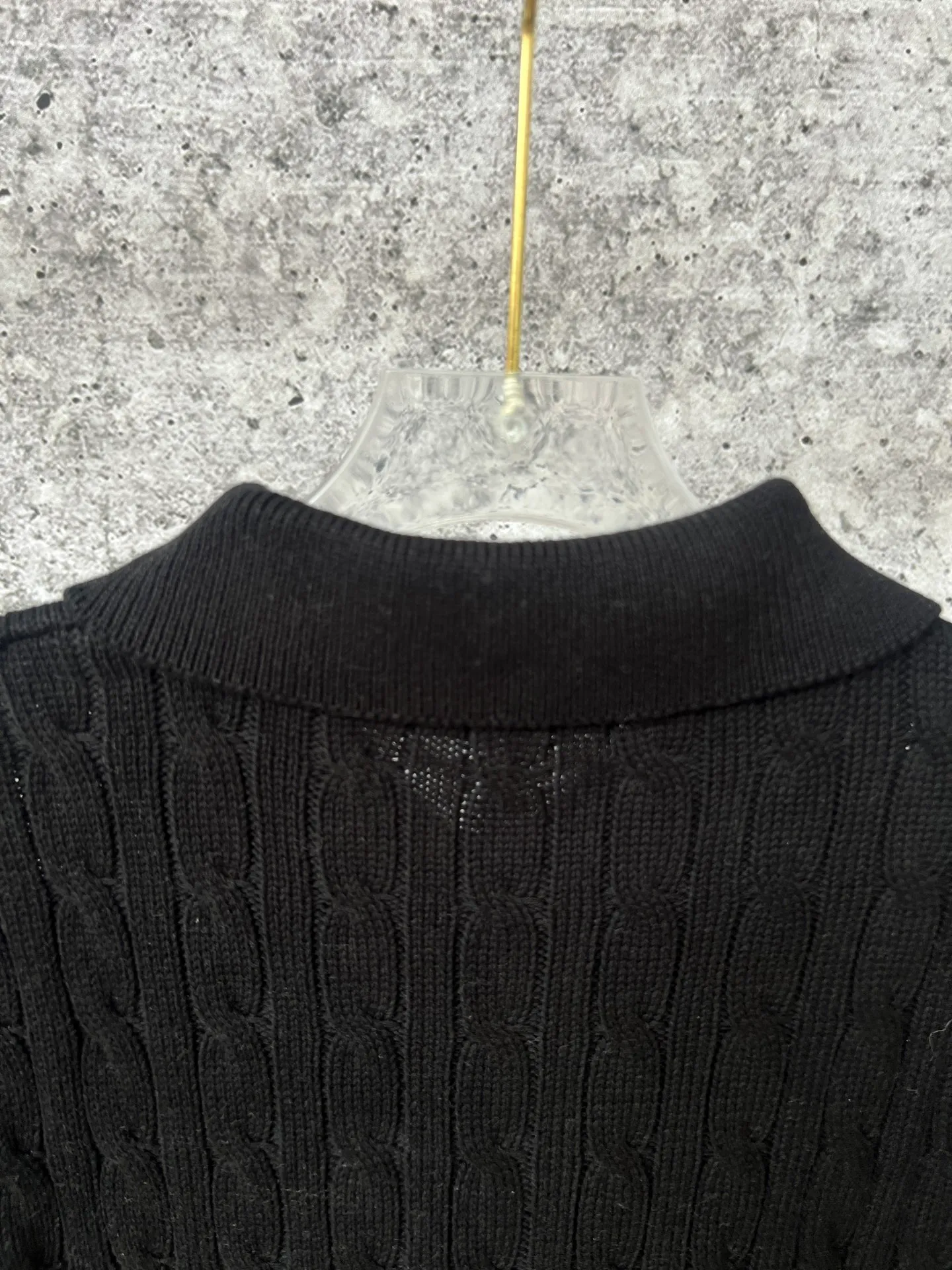 P240 Ralph Lauren fall lapel unisex polo sweater, made of the same pure cotton washed fabric as the original, all craftsmanship details restored to the original, buttoned lapel upper body with a lazy old money style